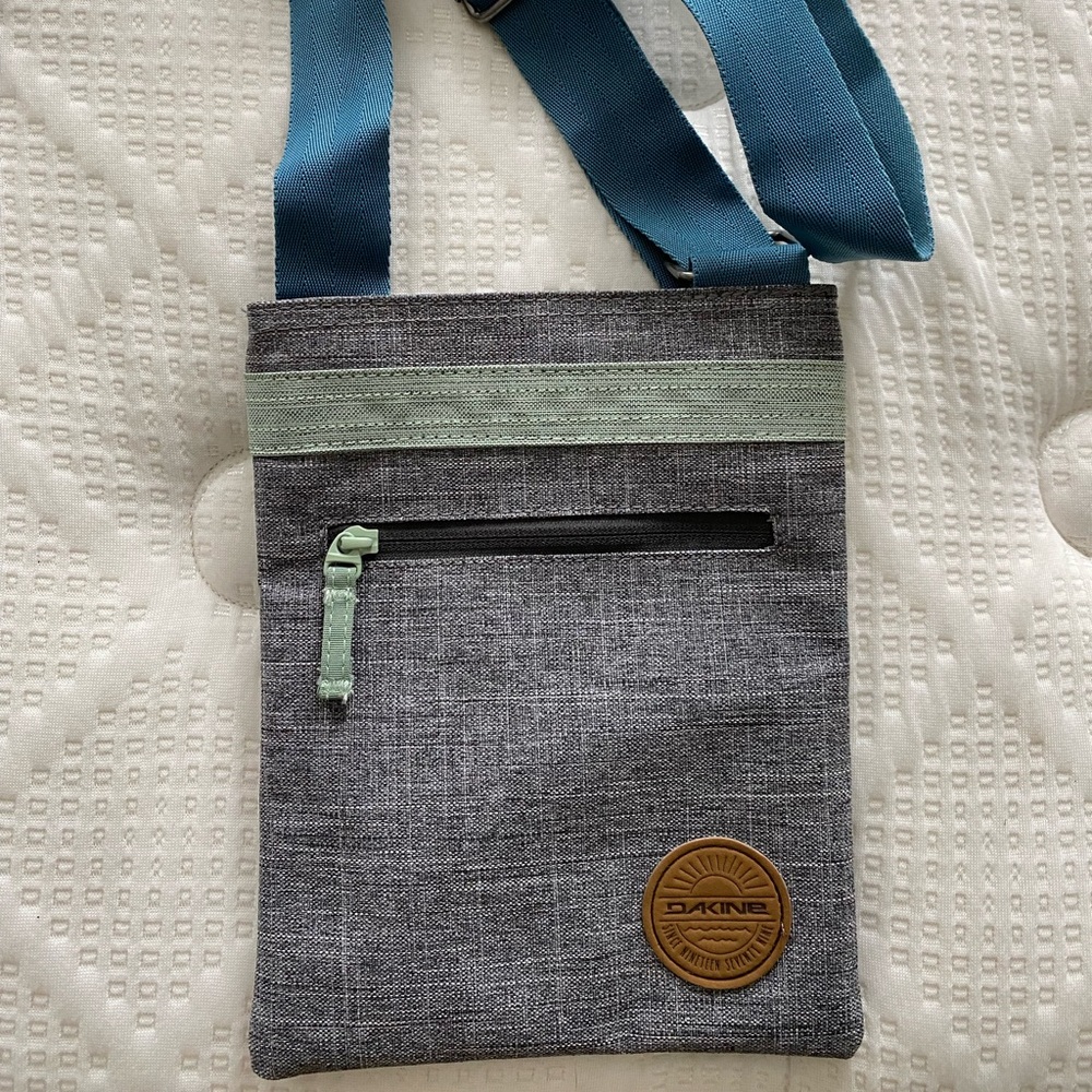 Dakine Crossbody Bag